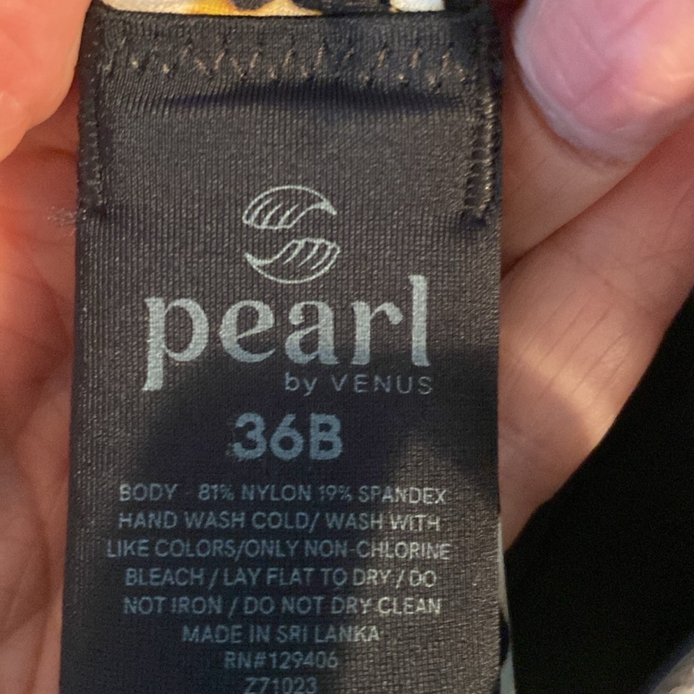 New in original bags Venus bras - Picture 5 of 8